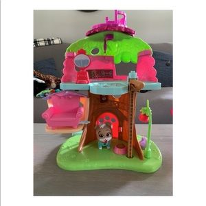 Puppy Dog Pals Keia’s Tree House Toy